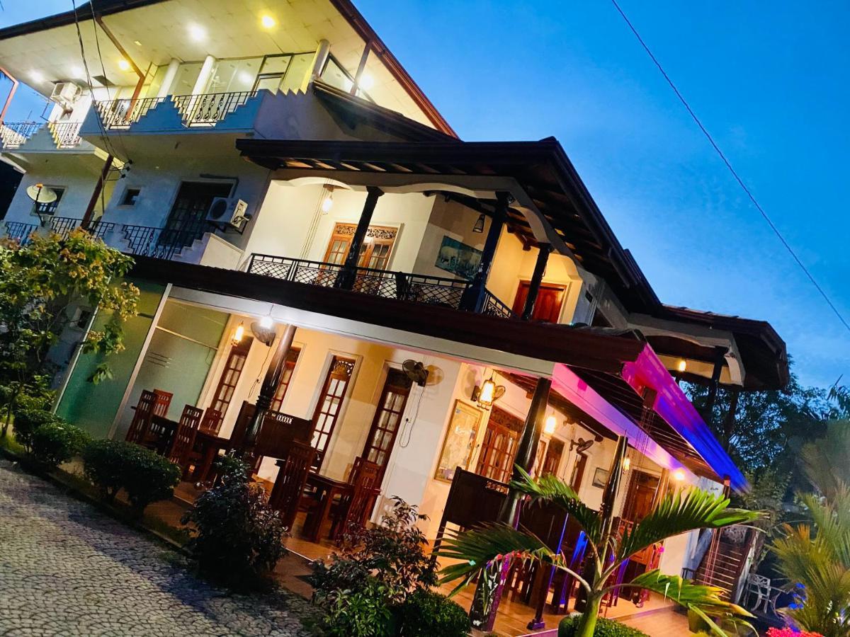 Montana Rest Hotel Anuradhapura Bagian luar foto