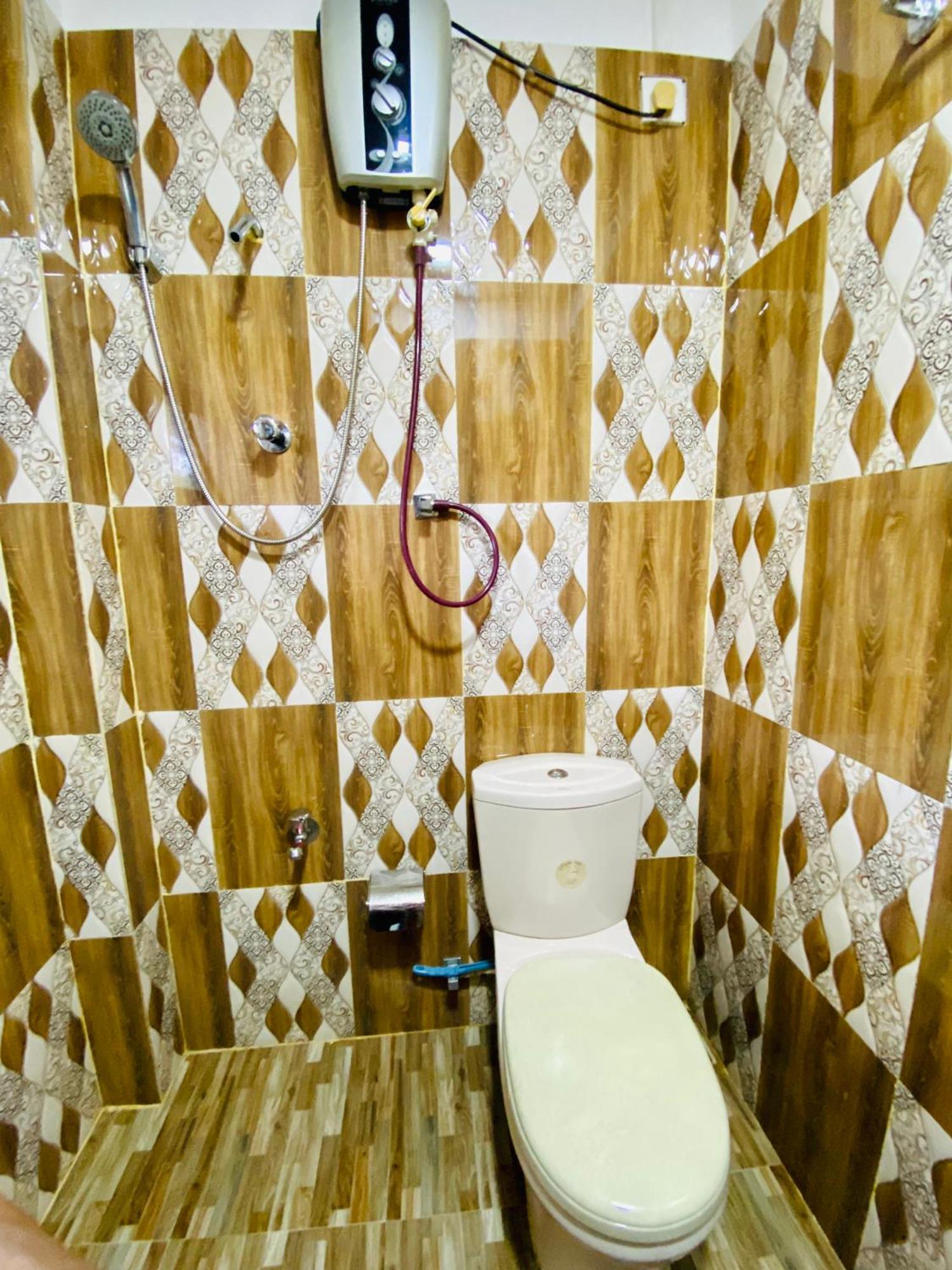 Montana Rest Hotel Anuradhapura Bagian luar foto