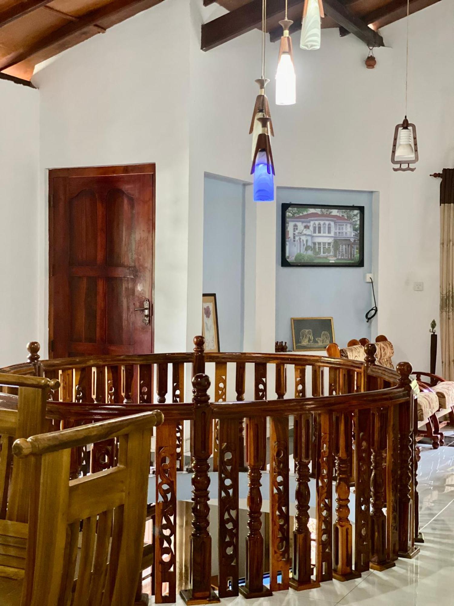 Montana Rest Hotel Anuradhapura Bagian luar foto