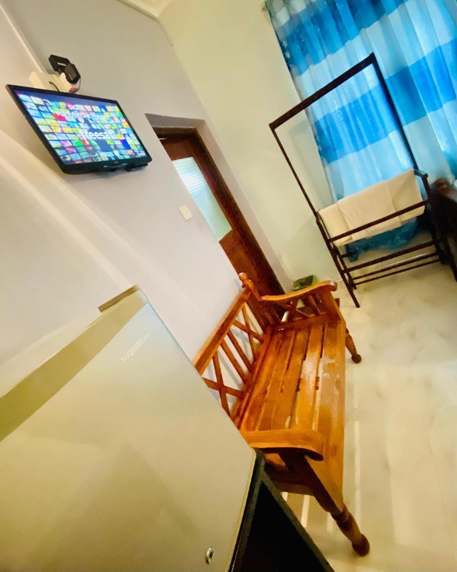 Montana Rest Hotel Anuradhapura Bagian luar foto